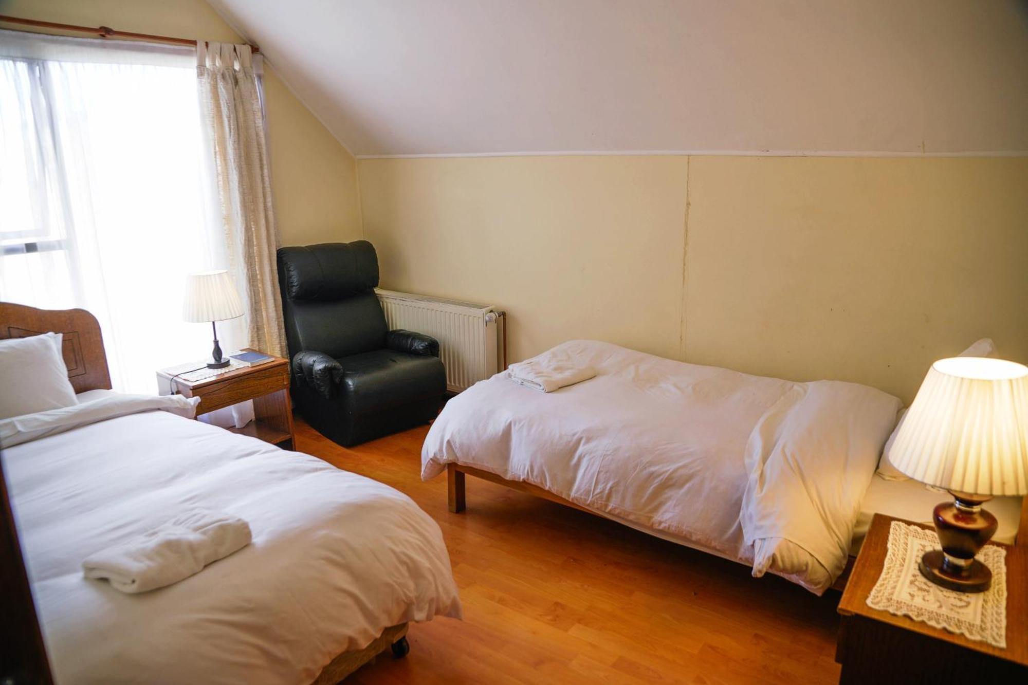 Hostal Cordillera Punta Arenas Exterior photo