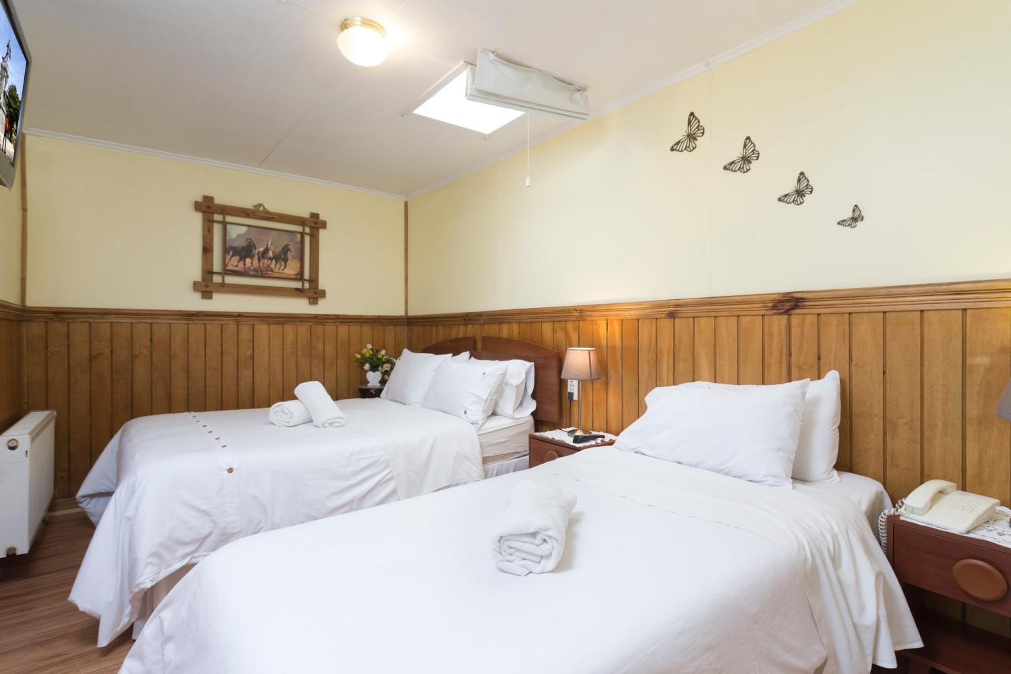 Hostal Cordillera Punta Arenas Exterior photo